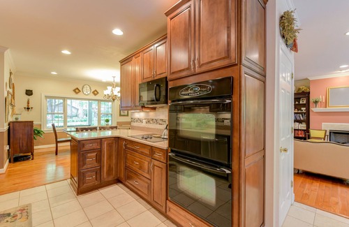 Springfield House | Family-Friendly Retreat with Spa, 15 Miles to DC