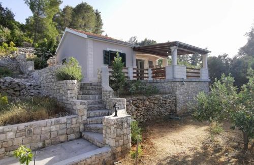 Vela Luka House | Discover Cove Picena: A Unique Fisherman’s Retreat