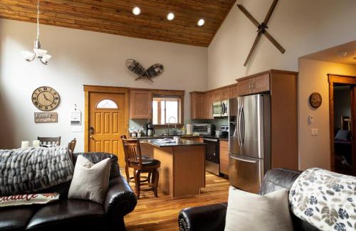Fairplay House | Secluded Fully Stocked Family Friendly Cabin