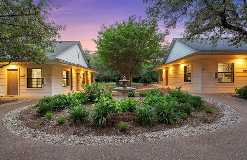 Crawford House | Serene Garden View King Suite at Gathering Oaks Retreat