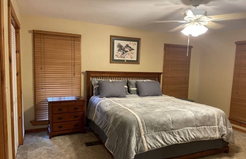 Jefferson House | Cozy Escape at Caddo Lake: Pet-Friendly Retreat