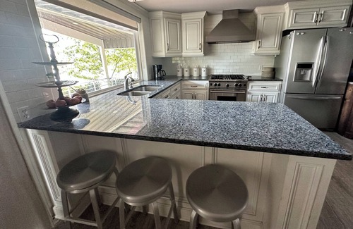 Lafayette County House | Tranquil Lakefront Getaway with Amazing Views & Amenities