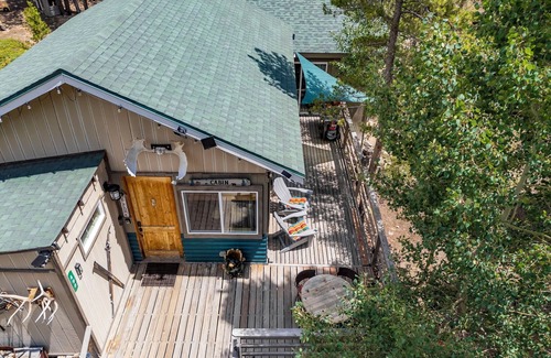Black Hawk Cabin | Idyllic Cabin Steps from Roosevelt National Forest - 10/10 Rating
