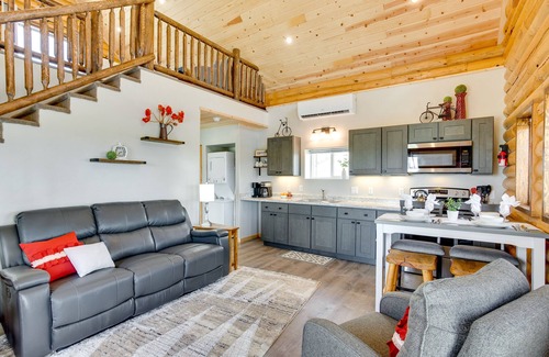 Grand Junction Cabin | Tranquil Grand Junction Escape with Scenic Views & Spa