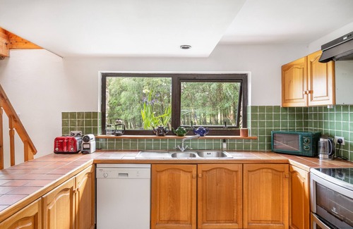 Caragh Other | Idyllic Retreat by the Lake with Spa and Scenic Views