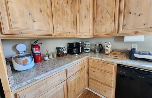 Vallecito Apartment | Idyllic Hilltop Tower with Private Pond Fishing Access
