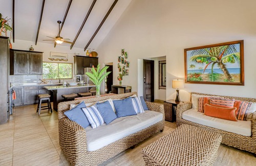 Cascada Azul House | Idyllic Retreat with Private Pool & Ocean View Amenities