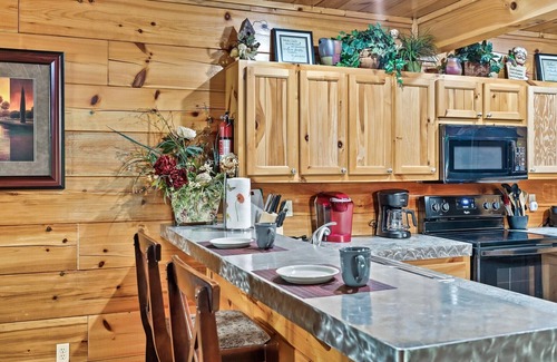 Sevierville Cabin | Tranquil Retreat with Hot Tub & Game Room Near Easy Roads