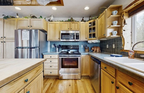 New Meadows House | Secluded Lodge with Unique Collection & Firepit, Pet-Friendly