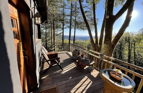 Mill Valley Cabin | Idyllic Cabin Retreat in Town: Family-Friendly Escape