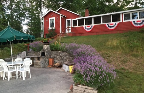Lake Ann House | Idyllic Lake Ann Cottage: Pet-Friendly Retreat Near Traverse City