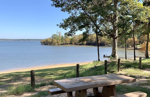 Broaddus House | Serene Lake House with Boat Ramp on Sam Rayburn Reservoir