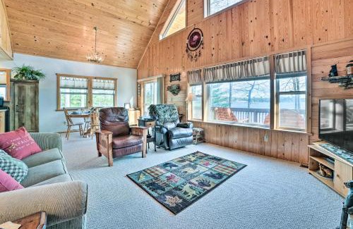 Hawks House | Tranquil Lost Lake Cottage with Family-Friendly Features