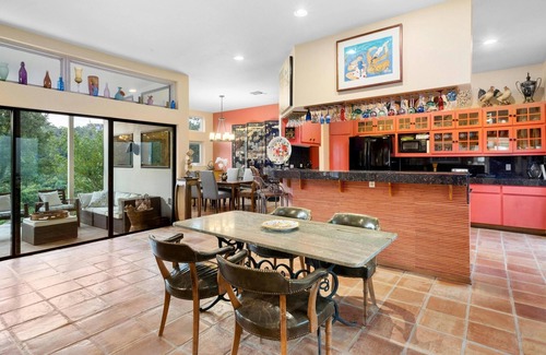 Barton Hills House | Exclusive Retreat Near Barton Springs & Zilker Park