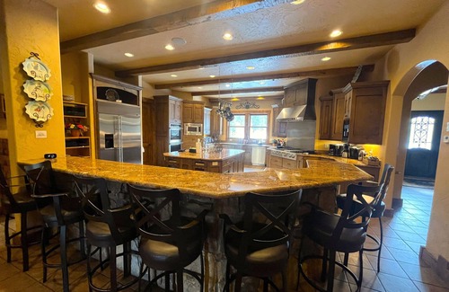 Breckenridge Villa | Exclusive Secluded Villa with Spa, Pool & Conference Room