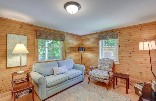 Marshall House | Cozy Marshall Cottage with Hot Tub & Mountain Views