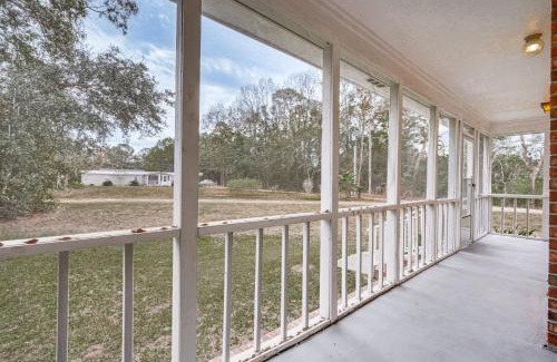 Mount Pleasant House | Cozy Mount Pleasant Retreat - 6 Mi to Beaches & Hot Tub!