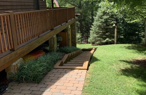 Lansing House | Idyllic Mountain Retreat with Fire Pit & Family-Friendly Perks