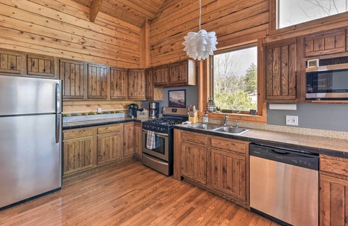 Cotopaxi Cabin | Idyllic Mountain Retreat with Spa and Scenic Views