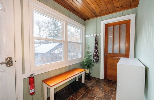 Tomahawk House | Idyllic Northwoods Retreat on Scenic Lake Nokomis