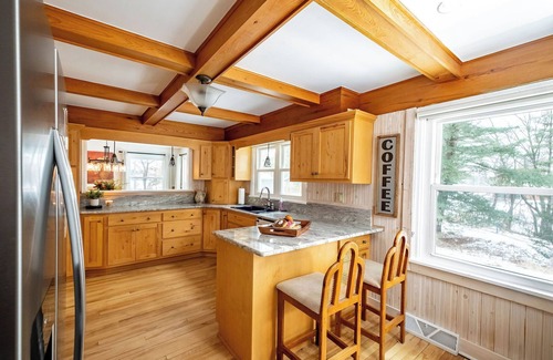 Tomahawk House | Idyllic Northwoods Retreat on Scenic Lake Nokomis