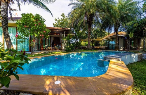 Hin Lek Fai Villa | Tranquil Family Retreat with Pool and Pet-Friendly Perks