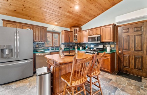 Southwest Harbor House | Pet-Friendly Retreat on Acadia's Quietside - Top Rated 10/10