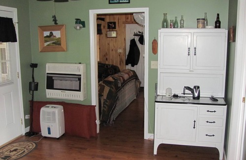 Vesta Cottage | Scenic One Bedroom Cottage with Ocean View & Breakfast