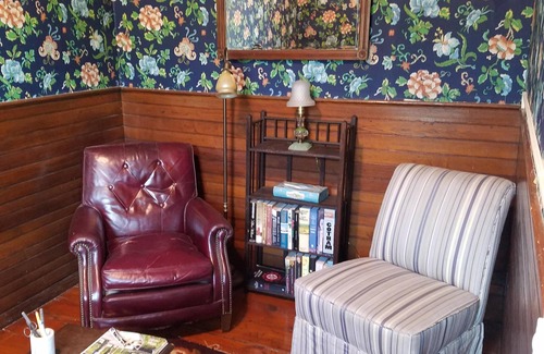 Drewsville Apartment | Secluded Paradise: Private 1st Floor Apt with Ocean View