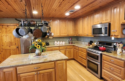 Comfort House | Pet-Friendly Retreat Amidst Scenic Hill Country Bliss