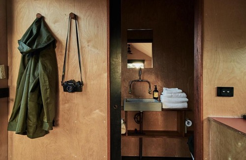Flinders Lakes House | Secluded & Pet Friendly Cabin Deep in Nature - Remy