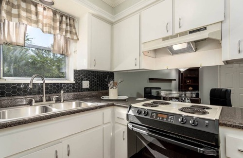 River Mountain Condo | Inviting Pleasant Valley Hideout with Breakfast Included
