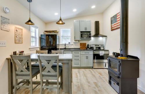 East Stroudsburg House | Relaxing Poconos Cabin with Fire Pit on 75 Scenic Acres
