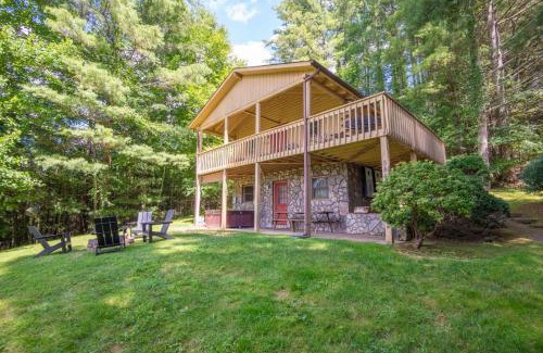 Crumpler House | Secluded & Private Retreat- Hot Tub, Fire Pit, Near New River State Park
