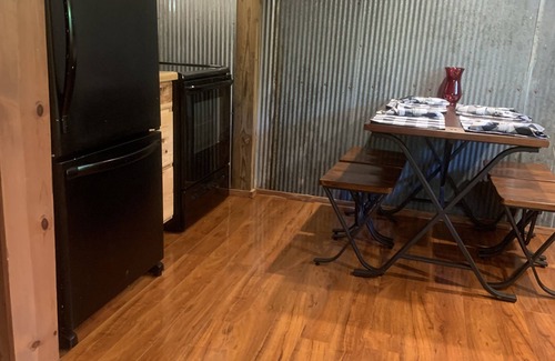 Murfreesboro Cabin | Tranquil Riverfront Getaway with Kitchen and Family-Friendly Vibe