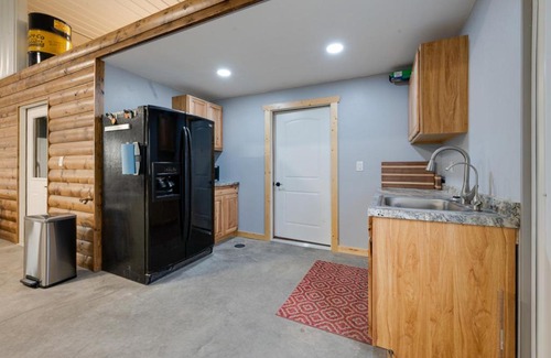 Rowley House | Relaxing Rowley Retreat by Wapsipinicon River