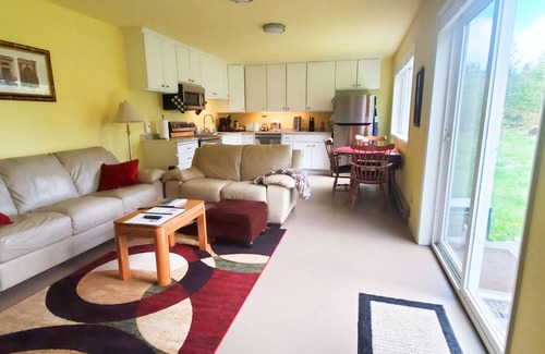 Port Angeles Apartment | Idyllic Retreat in the Olympic Foothills Near National Park