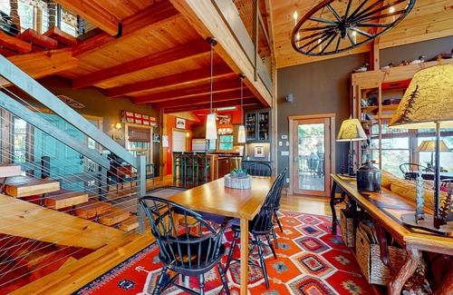 Clyde House | Secluded Smoky Mountain Retreat with Hot Tub & Stunning Views