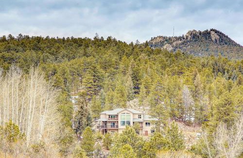 Morrison House | Tranquil Mountain Retreat with Family-Friendly Amenities