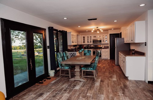 Gober Other | Experience Beautiful Sunsets at a Rustic Texas Ranch