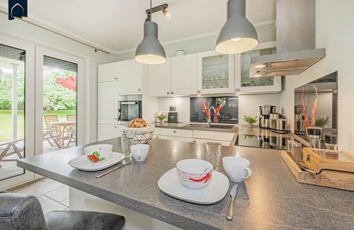 Zirchow House | Ideal Family Getaway in Zirchow with Terrace & Kitchen
