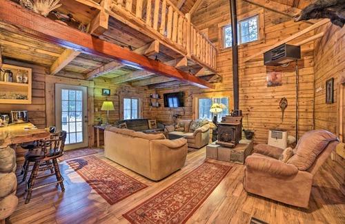 Vanderbilt House | Idyllic Vanderbilt Cabin, Pet-Friendly & 10/10 Rated!