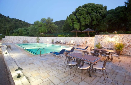 Aetos Villa | Idyllic Villa with Oceanfront Views and Spa Amenities