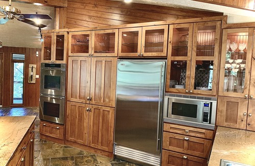 Eureka Springs House | Secluded Waterfront Lakehouse: Gourmet Kitchen & Private Dock