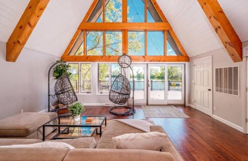 Penfield Ski Chalet | Charming Chalets in IL, USA - Oceanfront & Pet Friendly