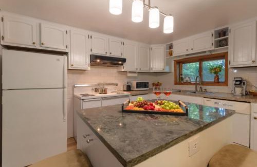 Solon Springs House | Tranquil Wisconsin Cottage with Lake Access for Families