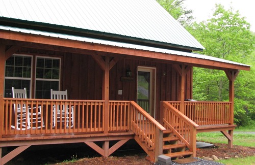 Damascus Cabin | Idyllic Retreat by Bold Creek with Pool & Pet-Friendly Stays