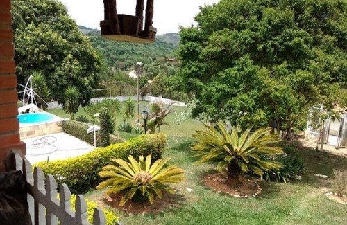Caetetuba House | Experience the World's Second Best Climate with Pool Access
