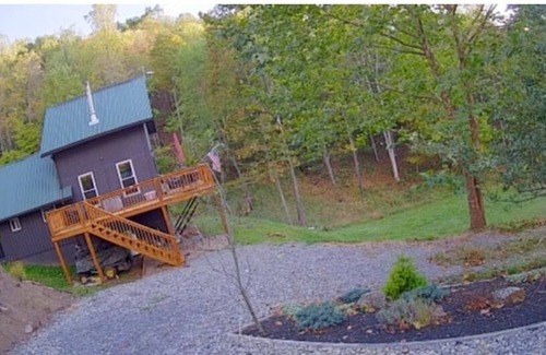 Ronceverte Cabin | Guest Rated: 10/10 Second Creek Cabin on Wooded Acres