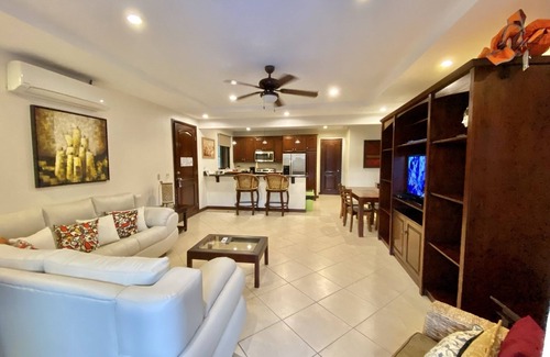 Jaco Condo | Poolside Luxury Condo: Guest Rated 10/10 with Spa & Hot Tub